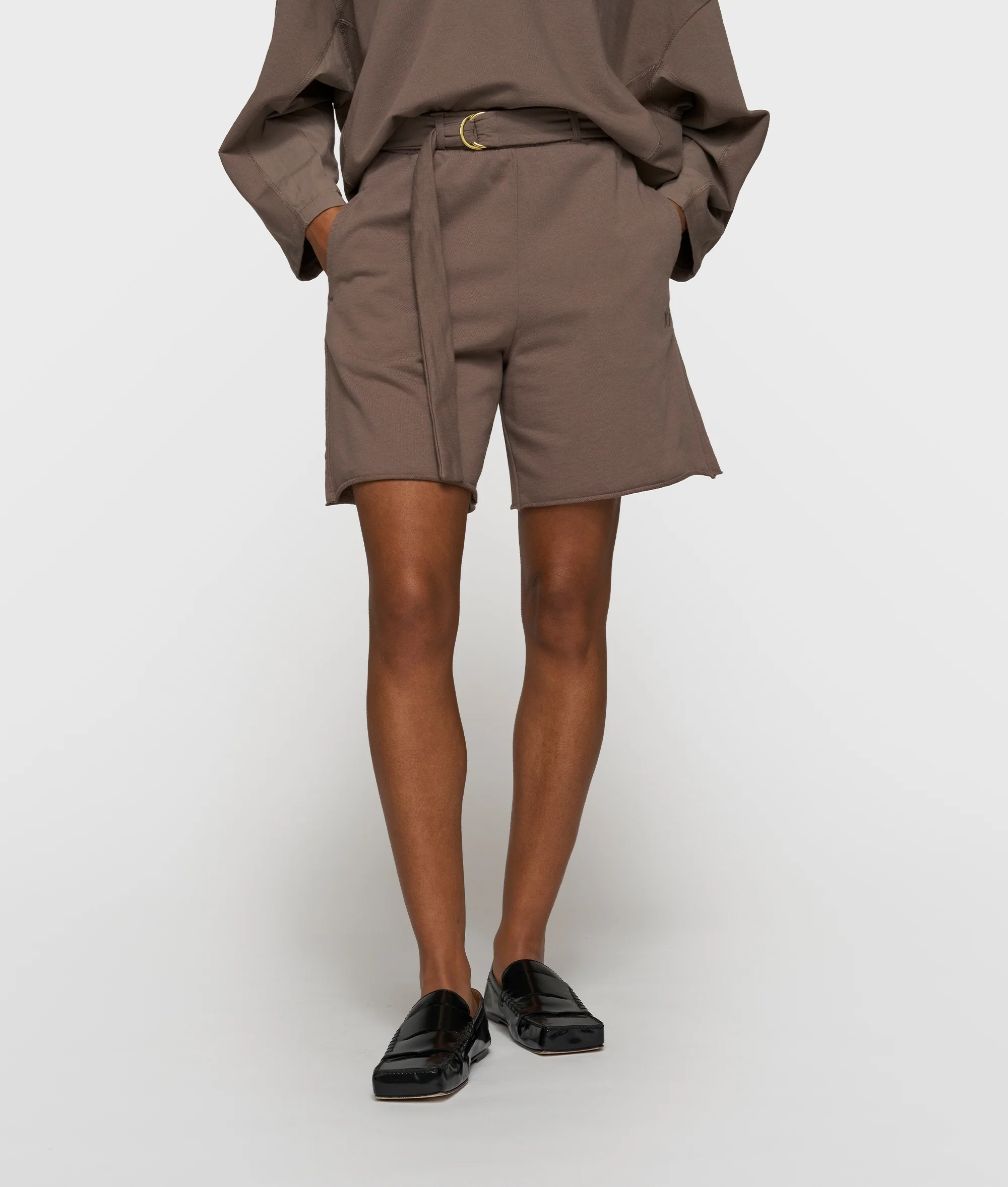 belted shorts fleece | moonrock - Image 2