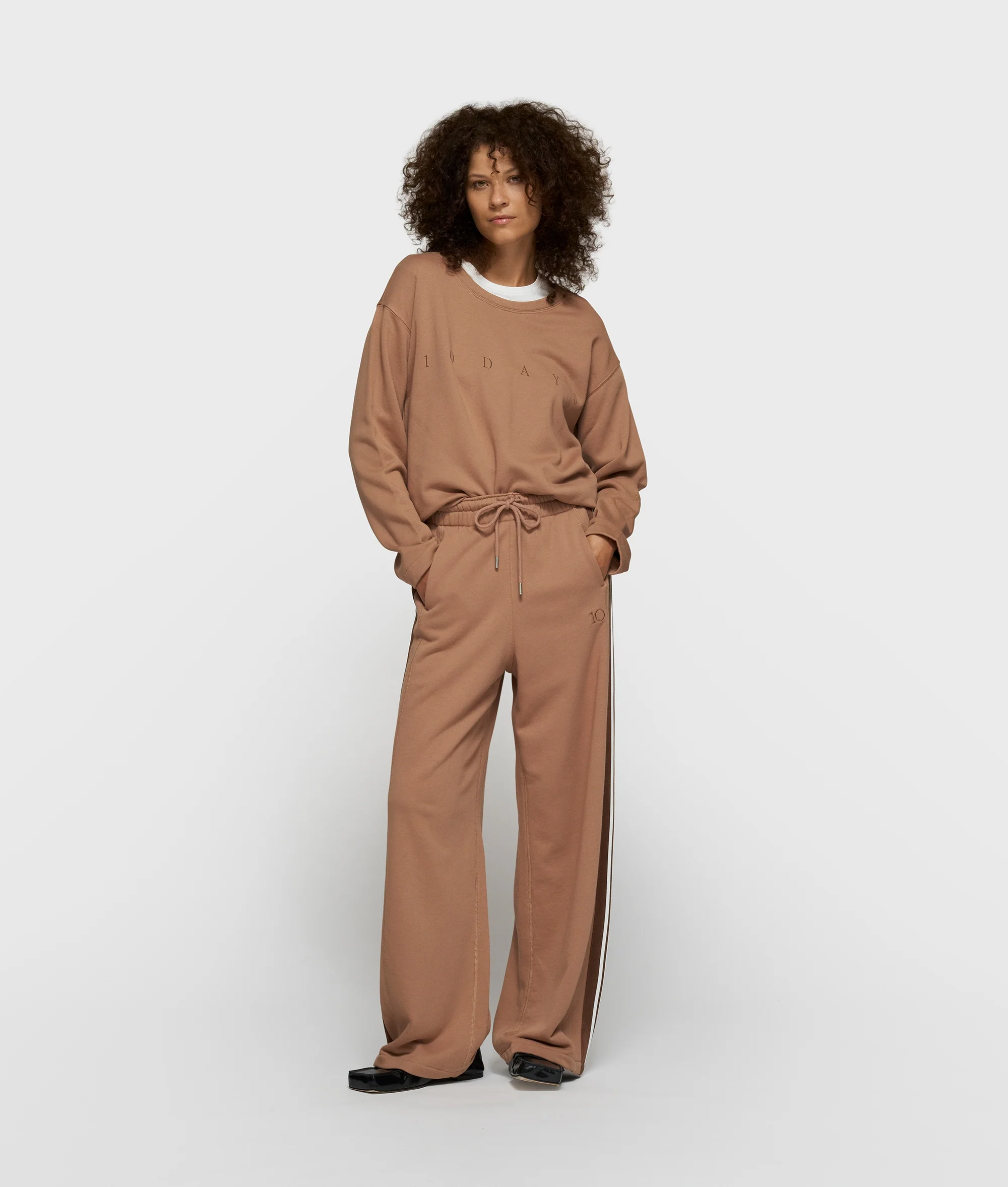 clean sweater logo | fudge - Image 3