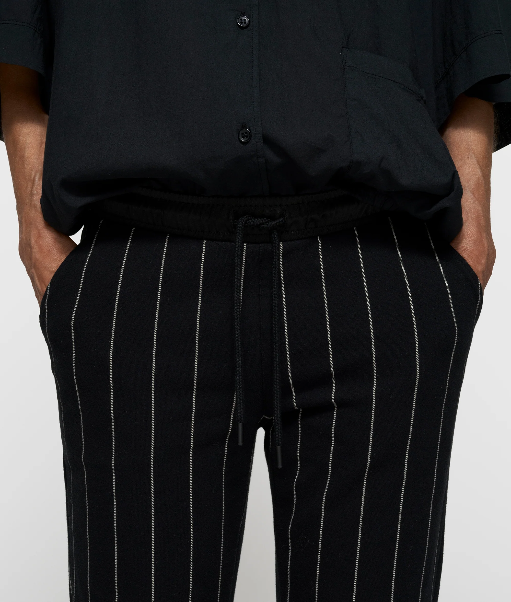 cropped jogger pinstripe | black - Image 4
