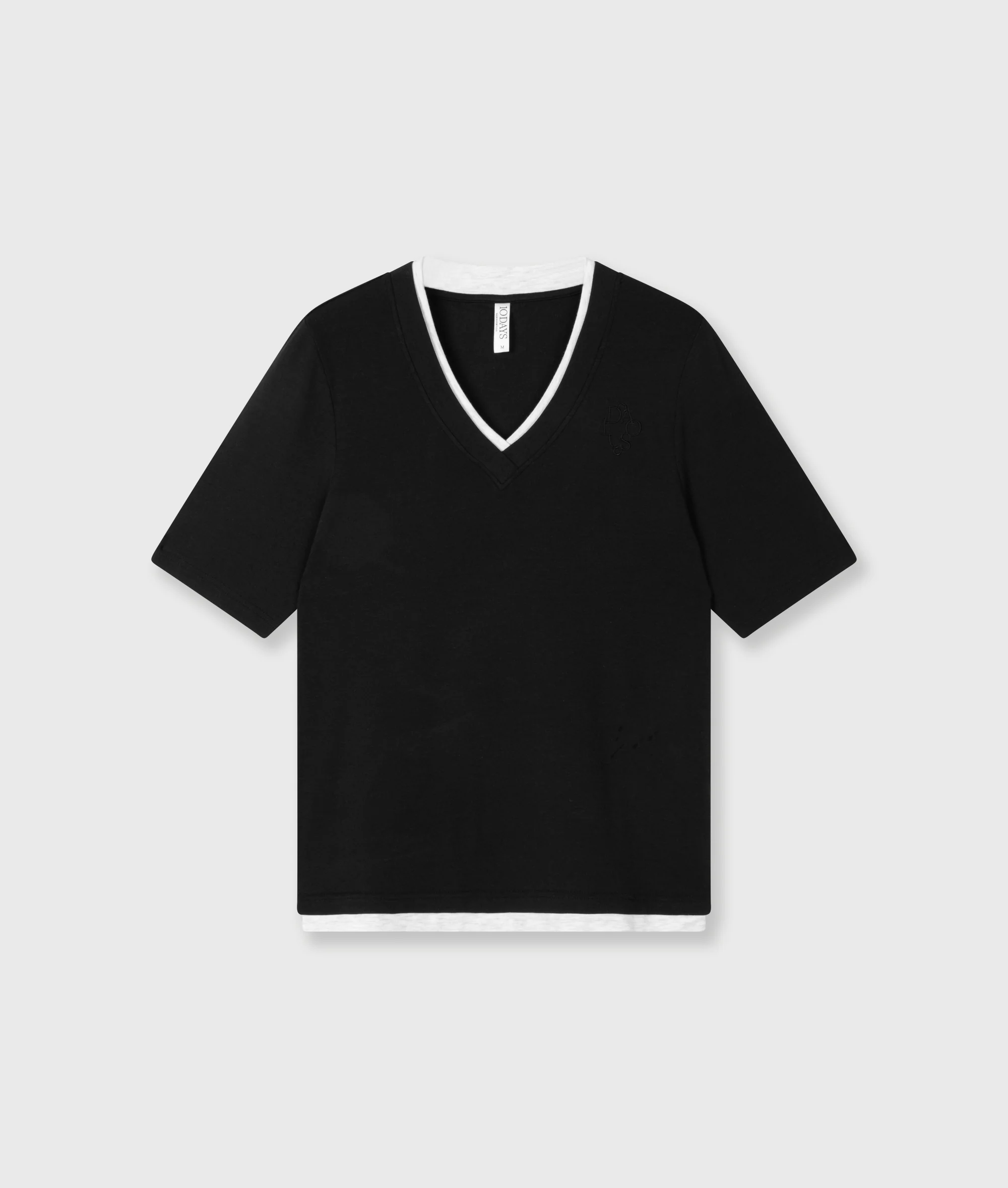 double layer v-neck tee | black - Image 5