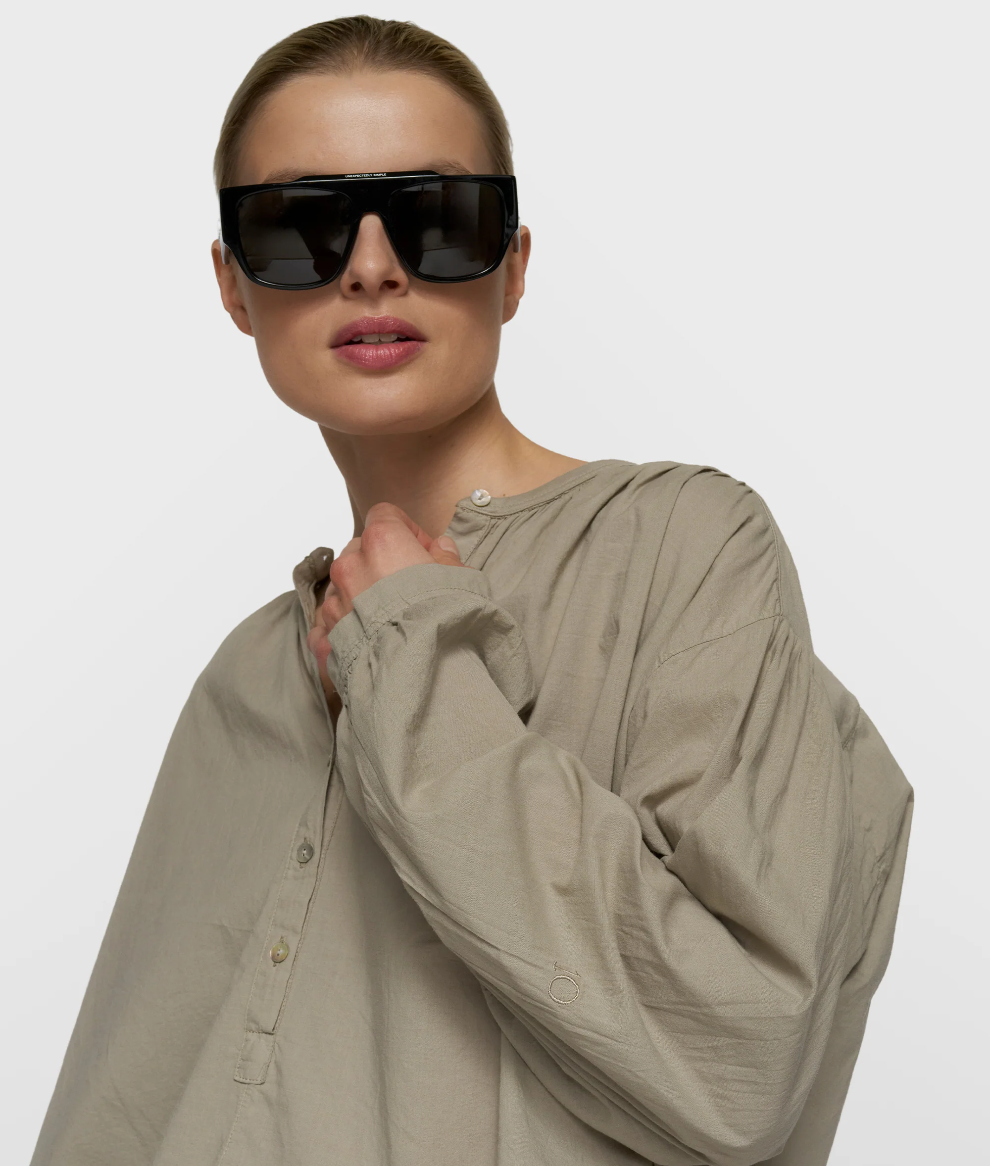 flowy blouse | fog - Image 2