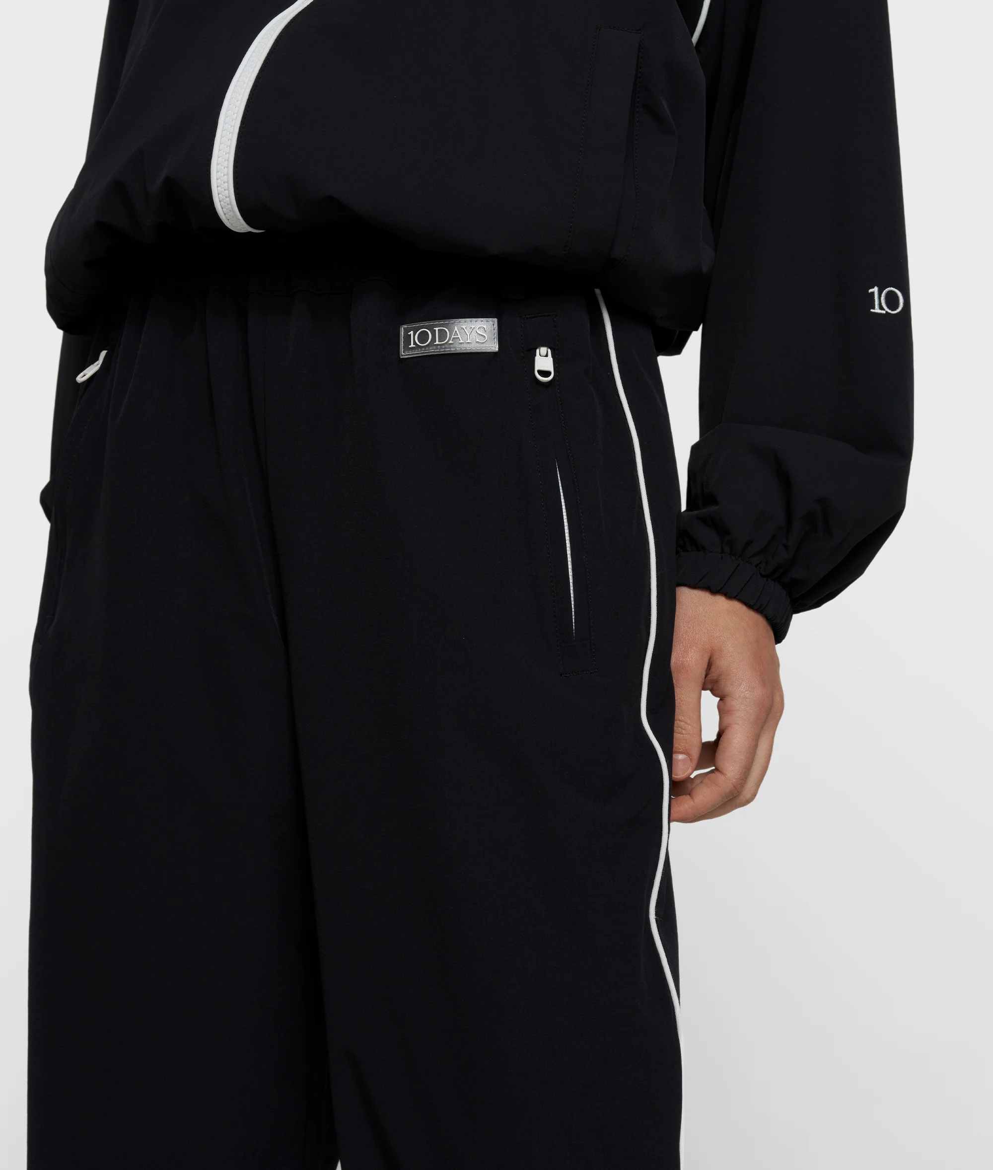 hooded travel jacket | black - Image 5