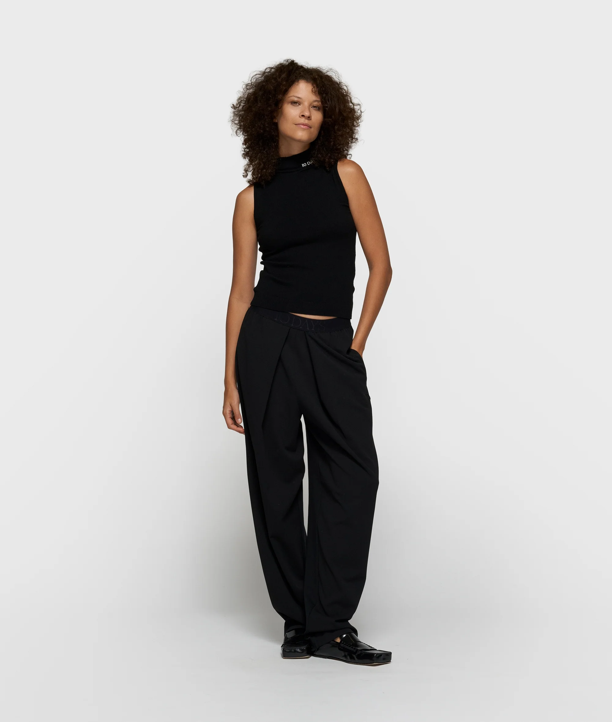 knit singlet | black - Image 4