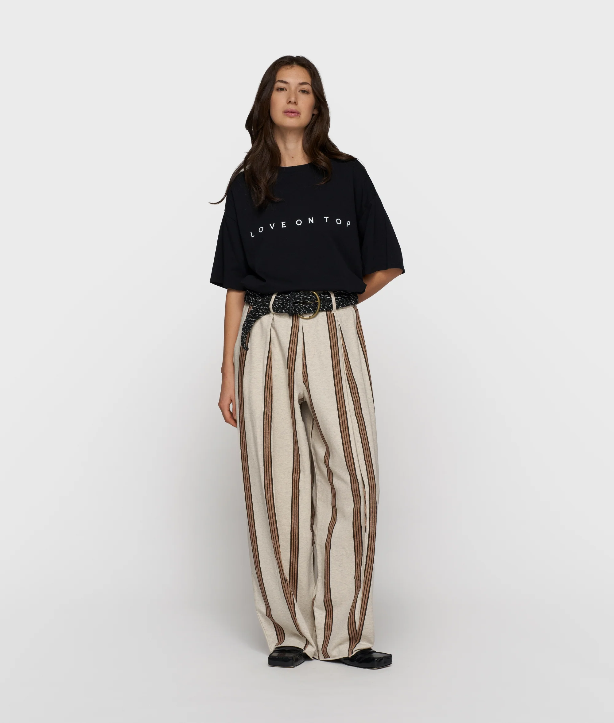 love tee | black - Image 3