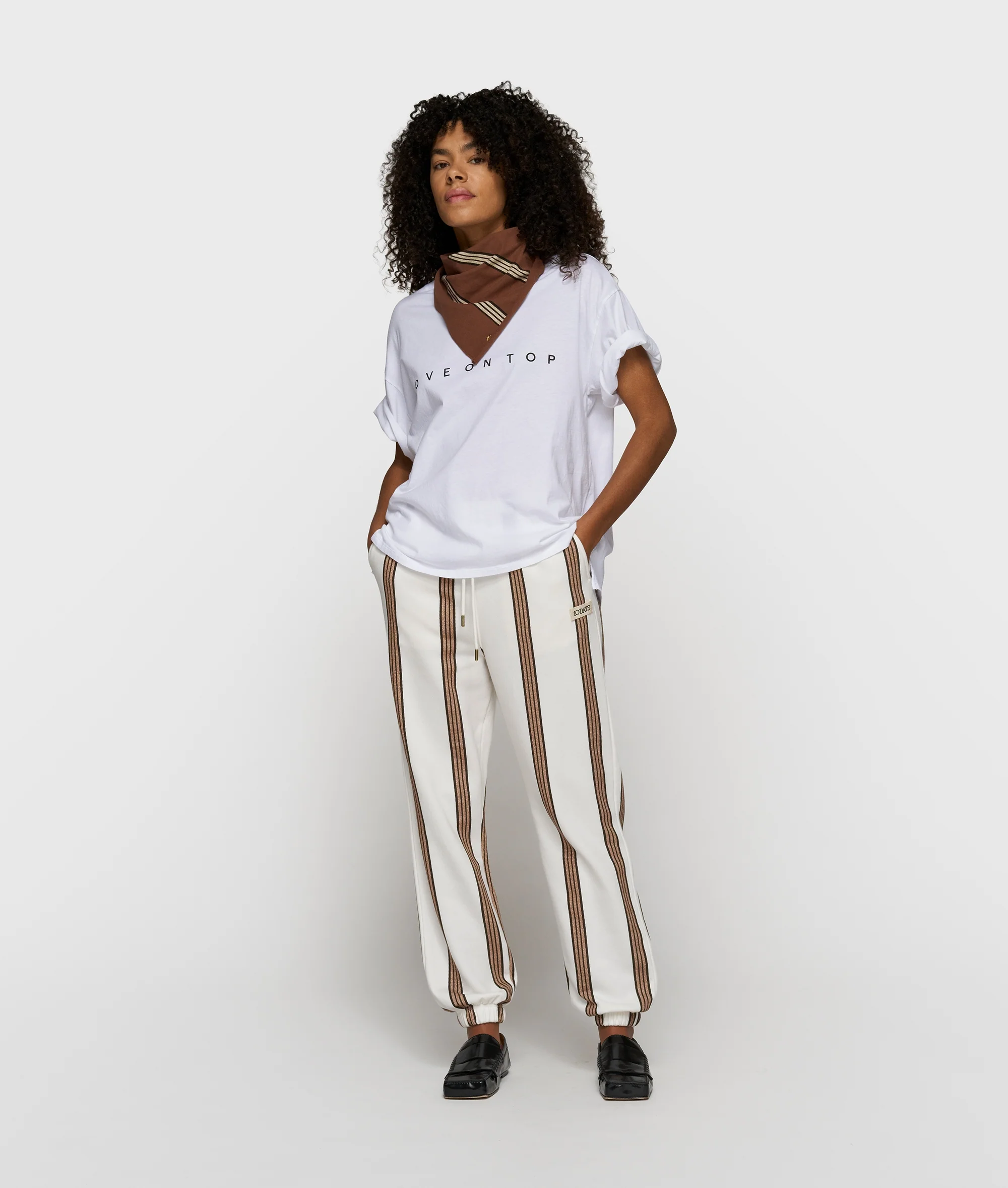 love tee | white - Image 3
