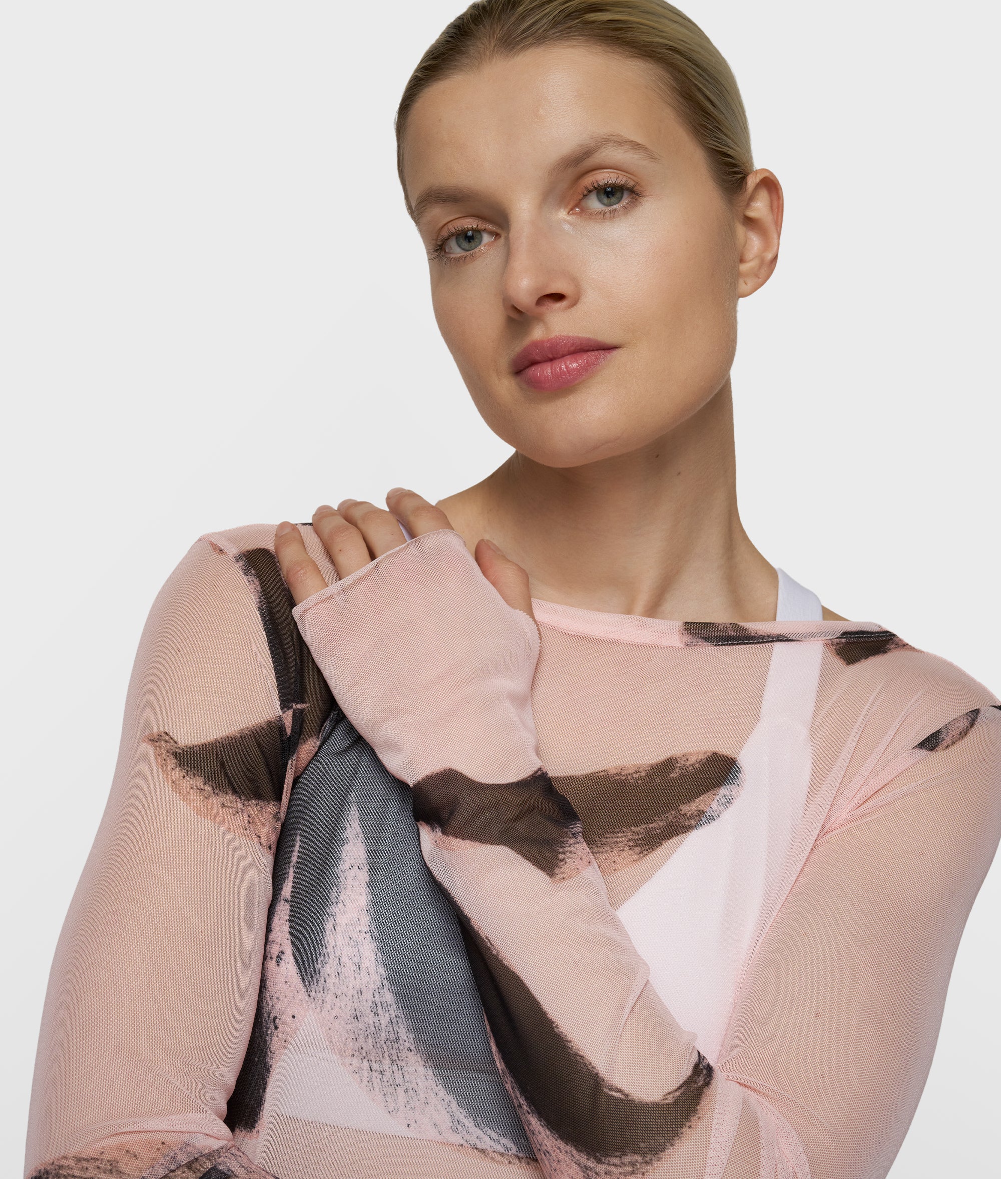 mesh long sleeve flower | powder - Image 2