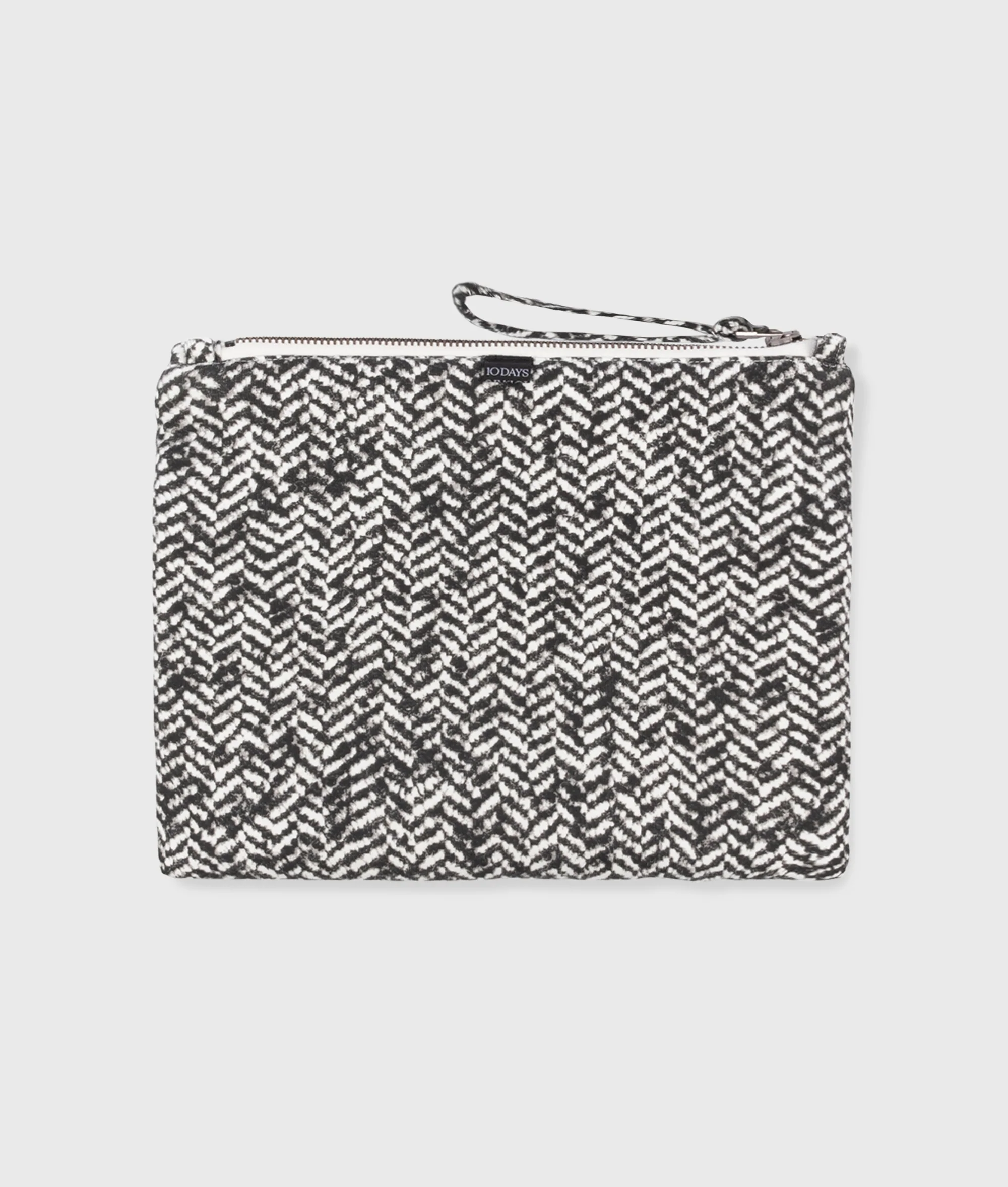 padded pouch fleece | ecru/black - Image 3