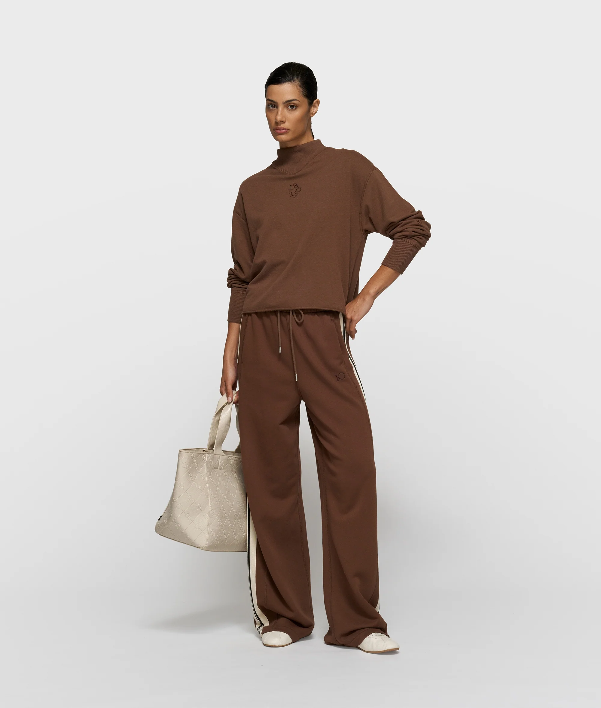 petit sweater curly 10 | dark truffle - Image 3