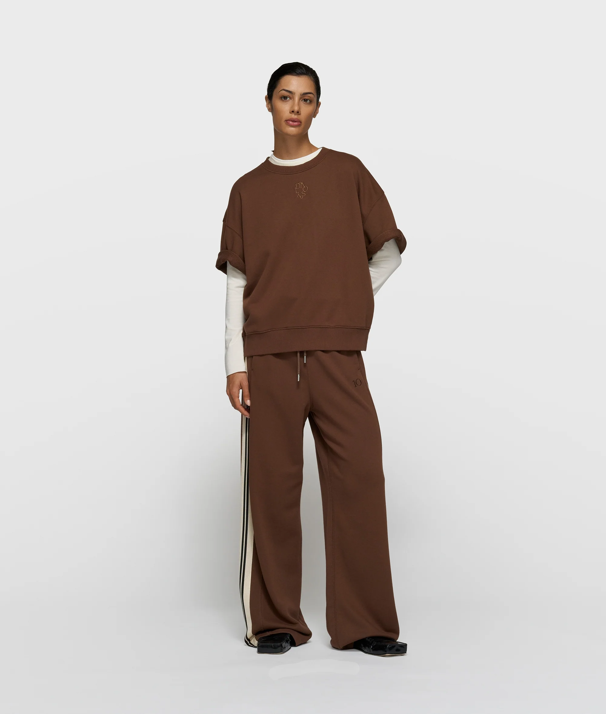 short sleeve sweater | dark truffle - Image 3