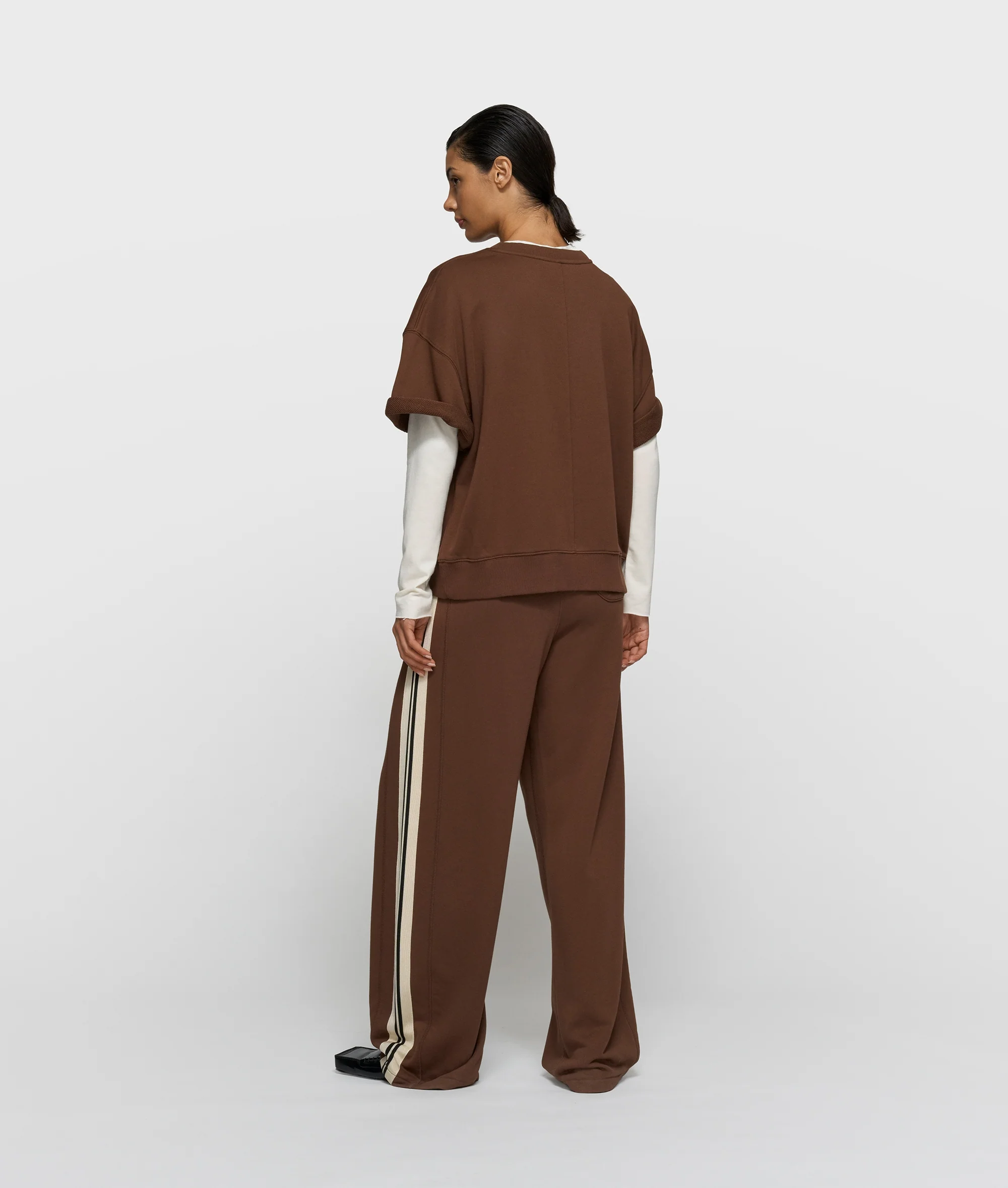 short sleeve sweater | dark truffle - Image 4