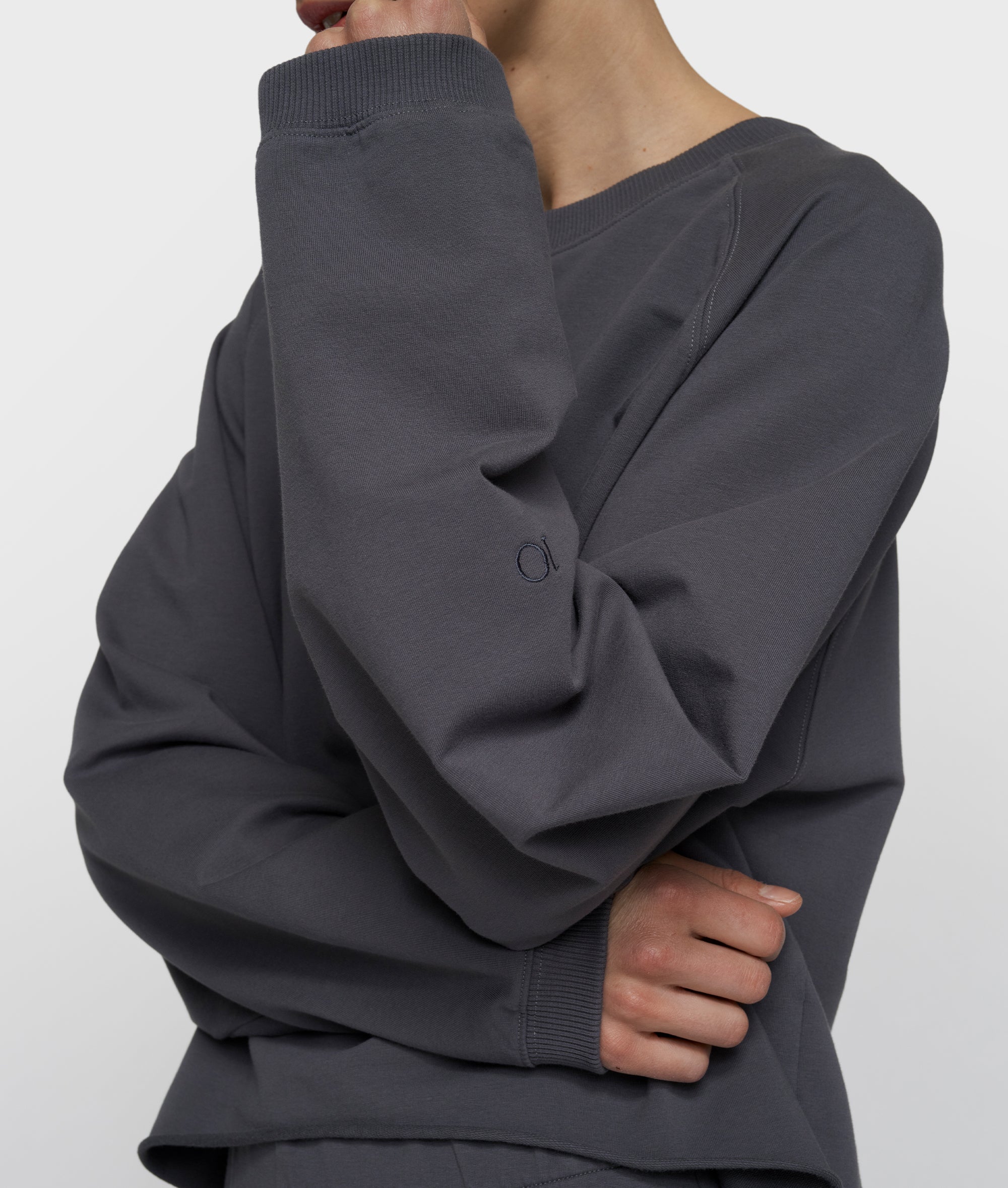 silent chique raglan sweater | steel blue - Image 2