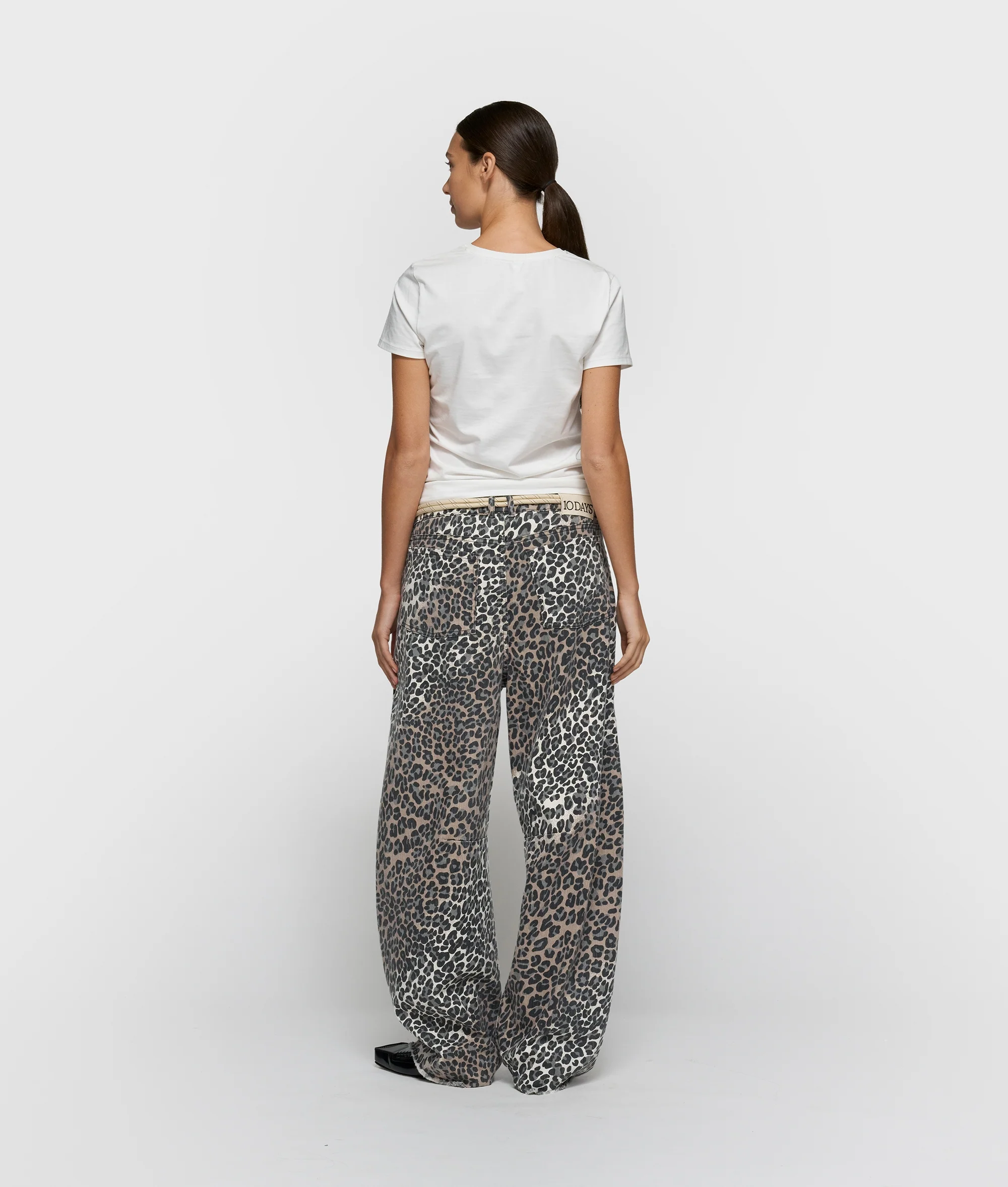 slim short sleeve tee | ecru - Image 4