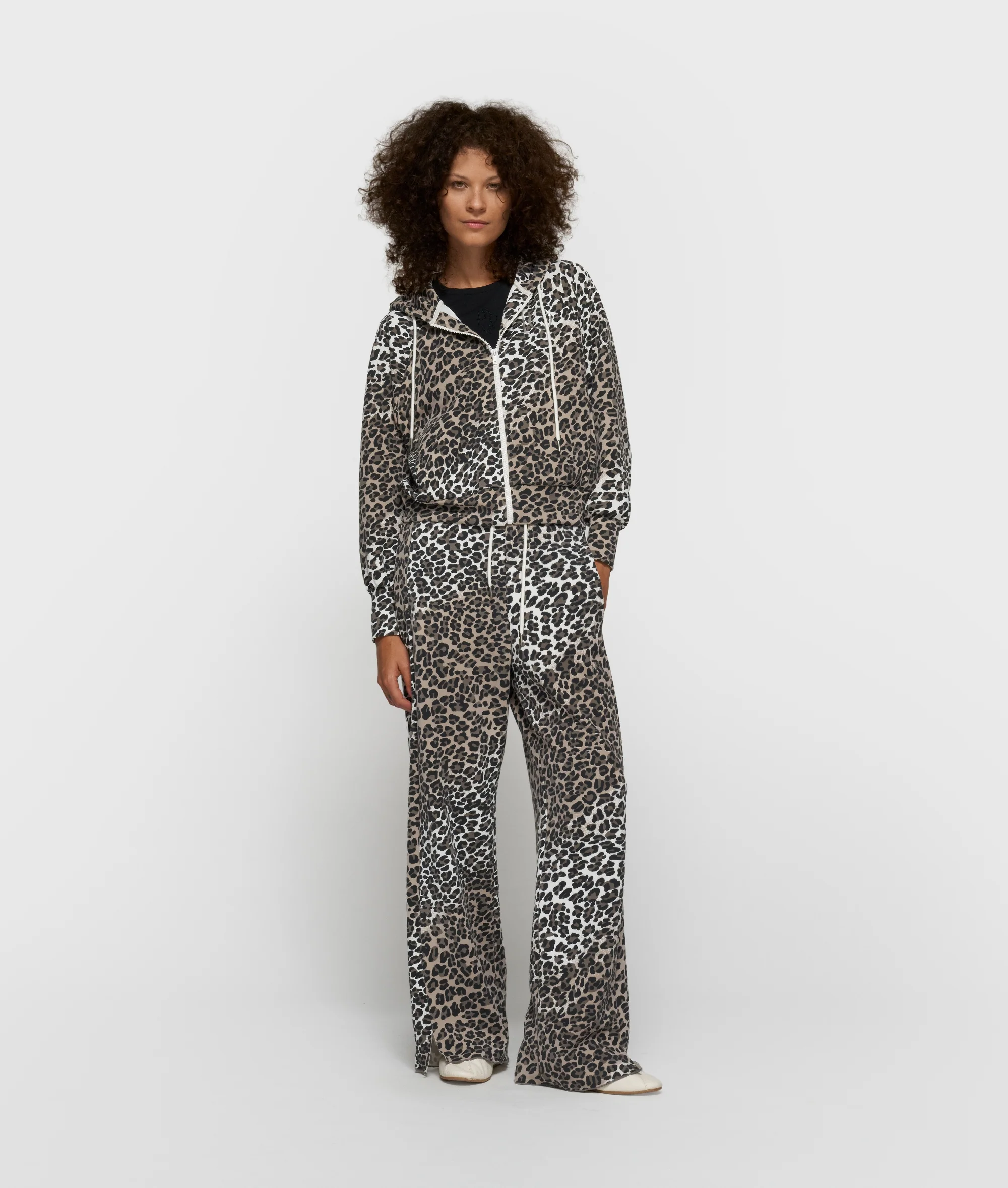 soft scuba hoodie leopard | ecru - Image 3