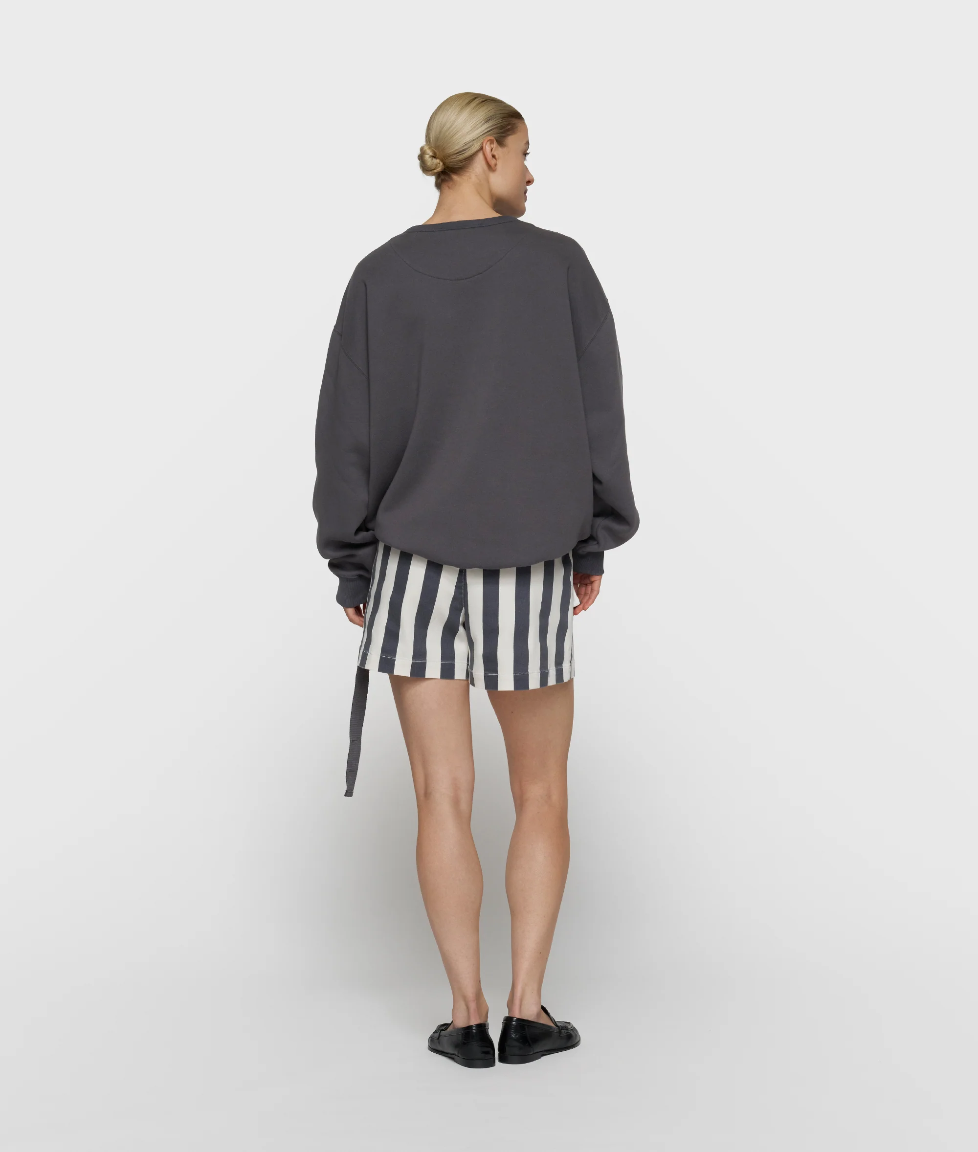statement sweater logo | steel blue - Image 4