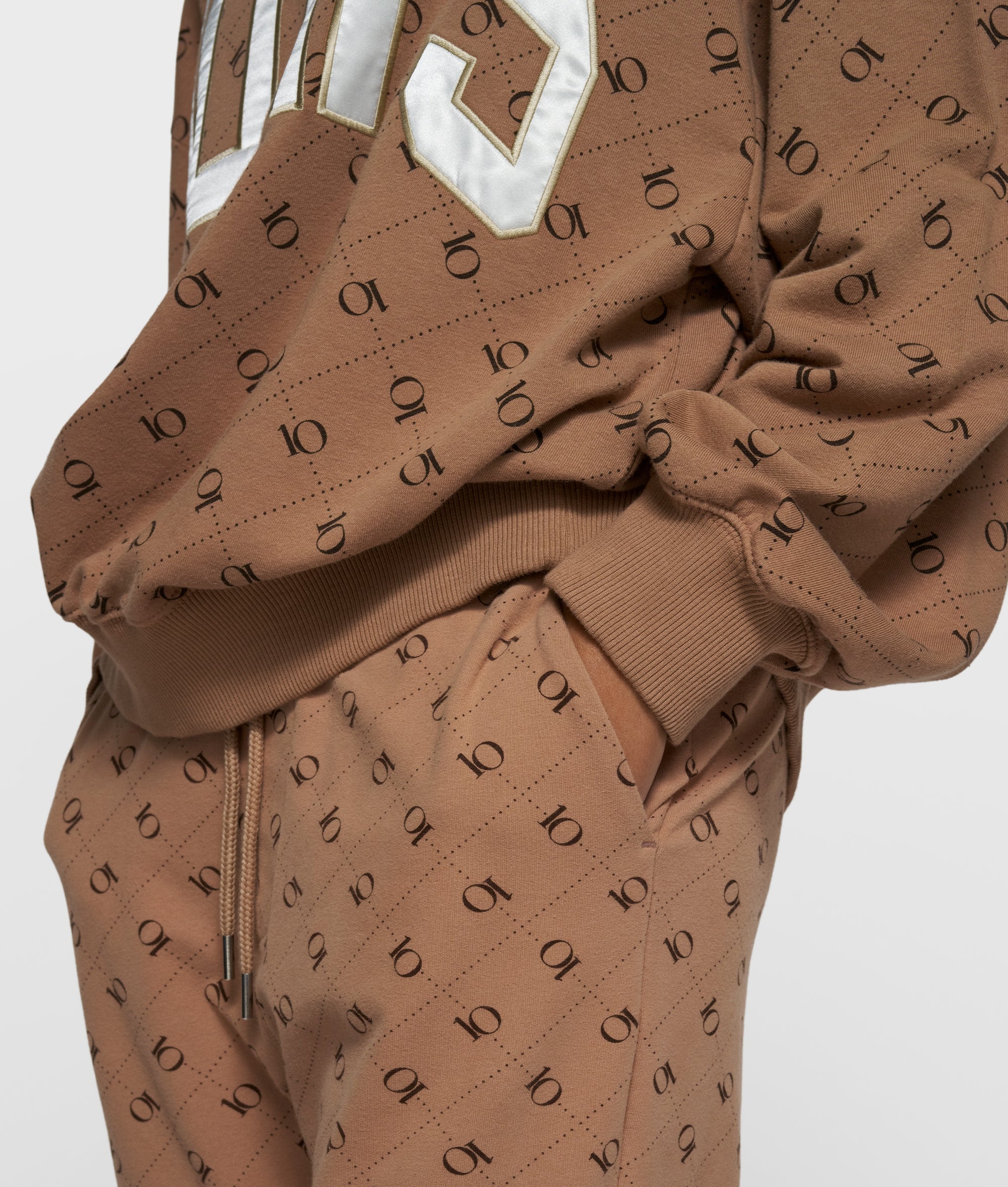 straight jogger monogram | fudge - Image 4