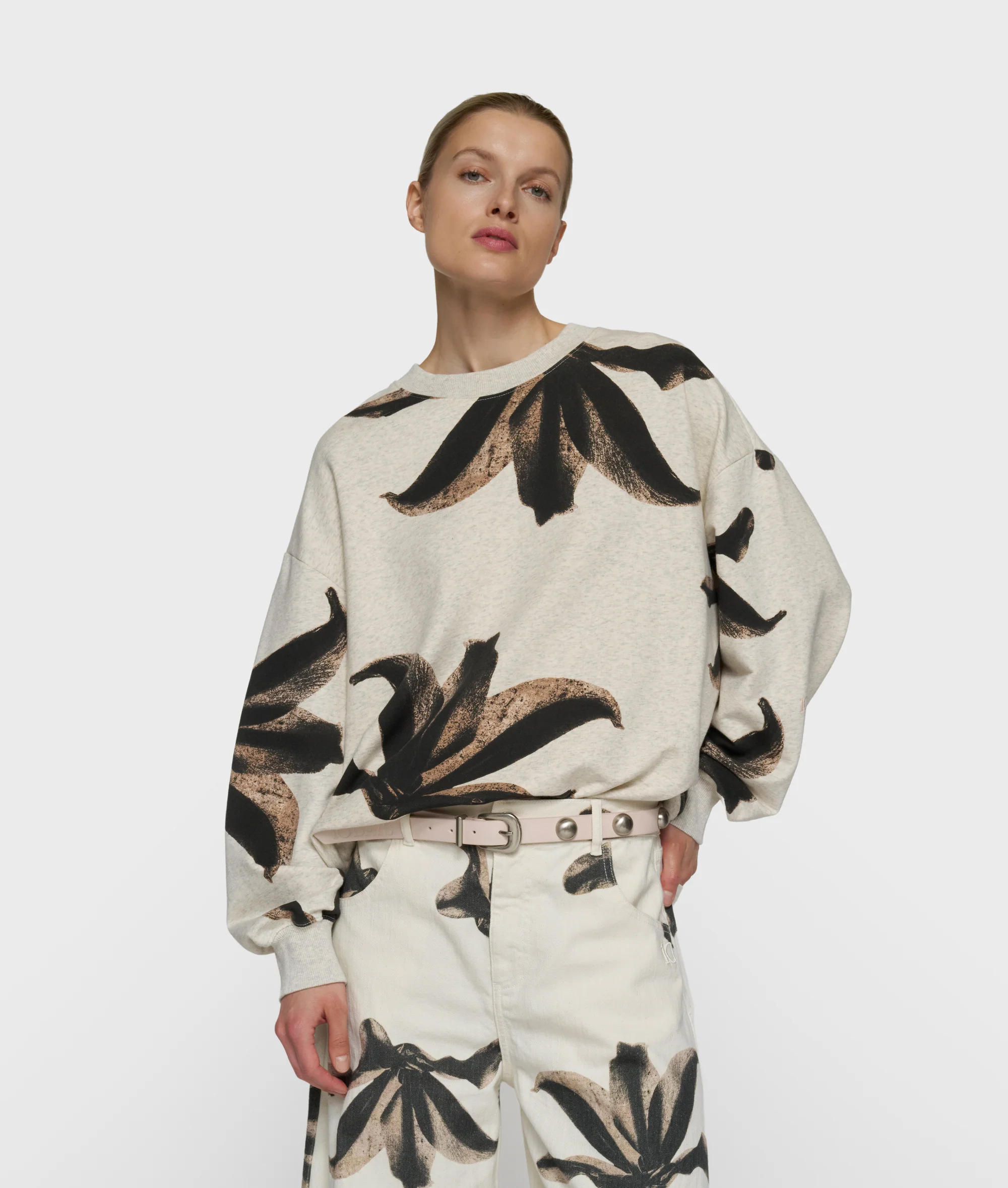 sweater flower | soft white melee
