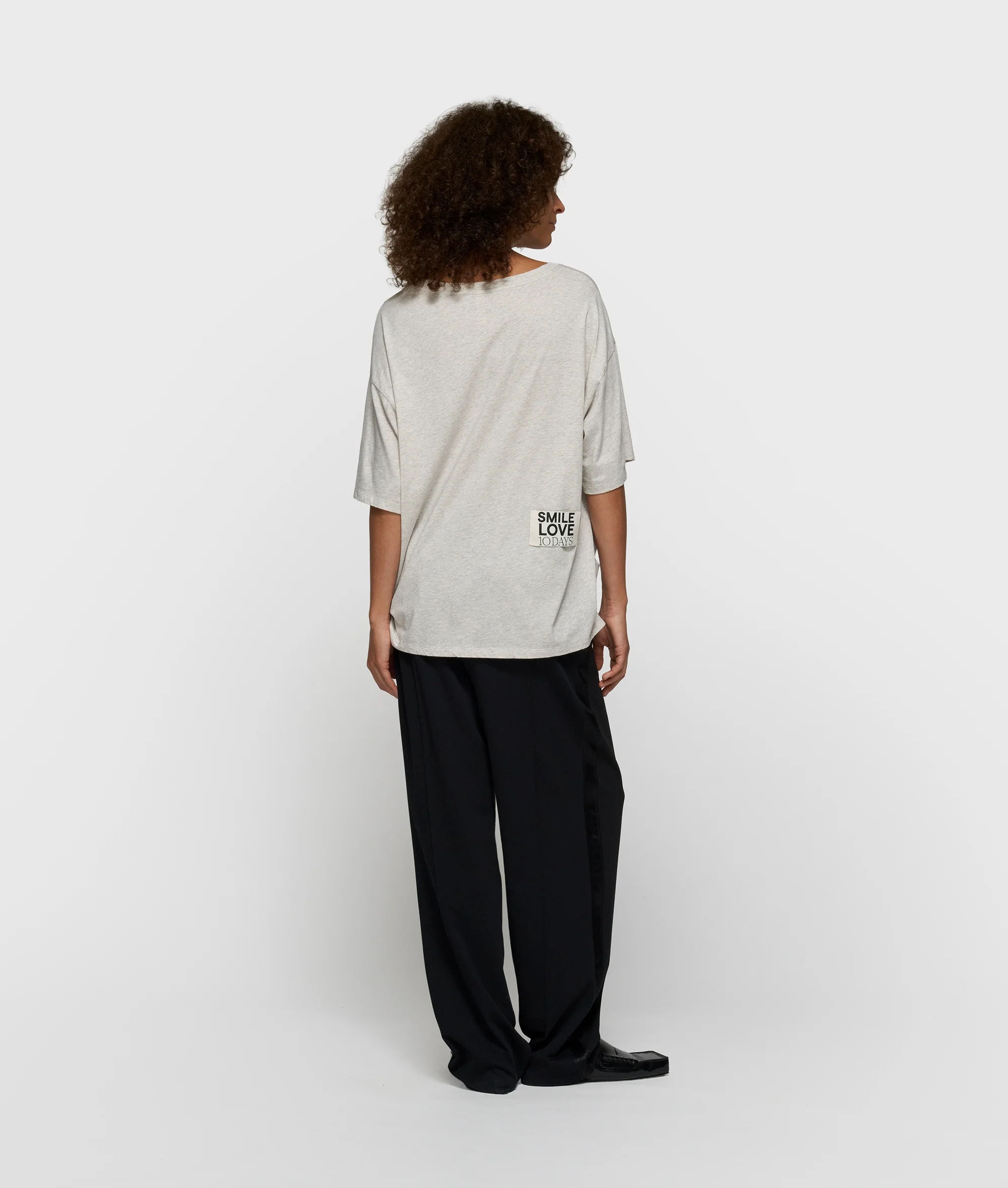 tee smile love | soft white melee - Image 4