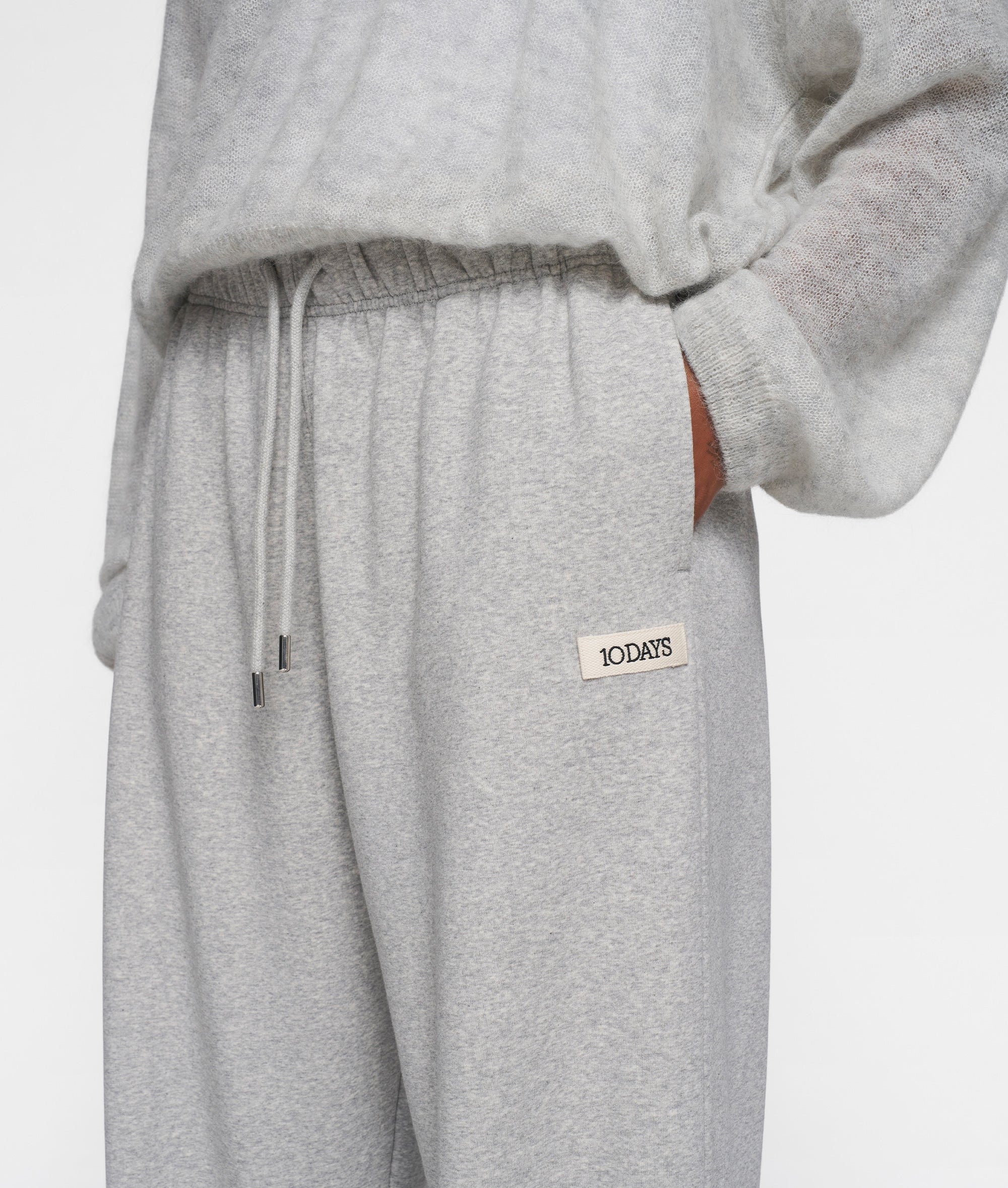 THE KNIT SWEATER | light grey melee - Image 5