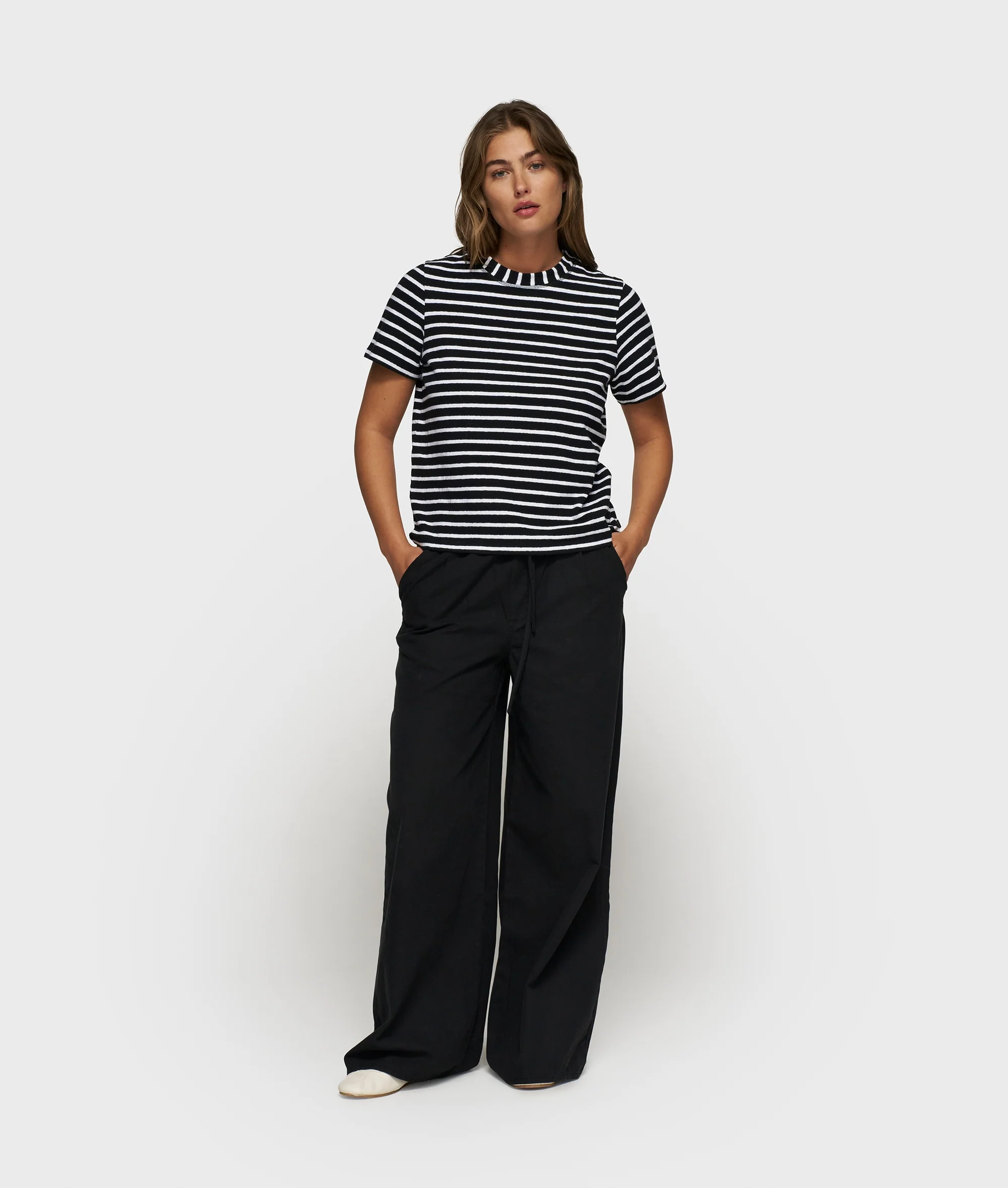 THE PETITE TEE STRIPES | black/white - Image 3