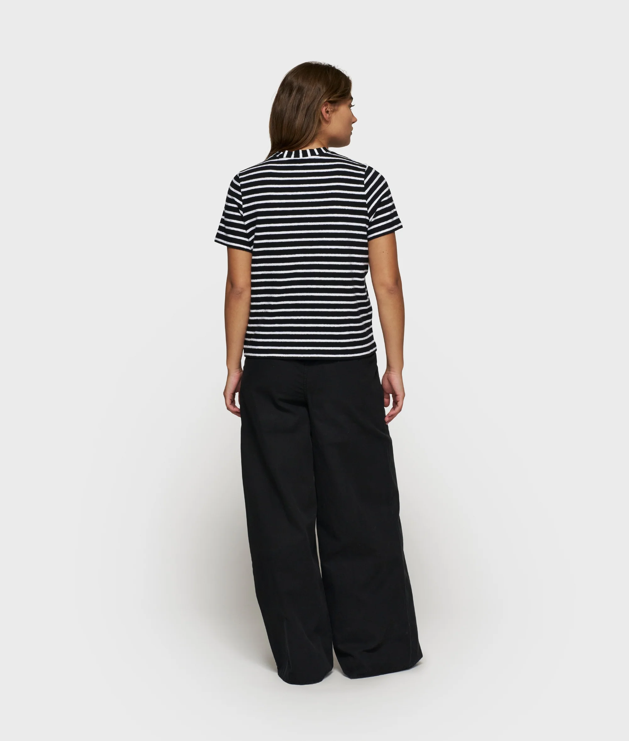 THE PETITE TEE STRIPES | black/white - Image 4