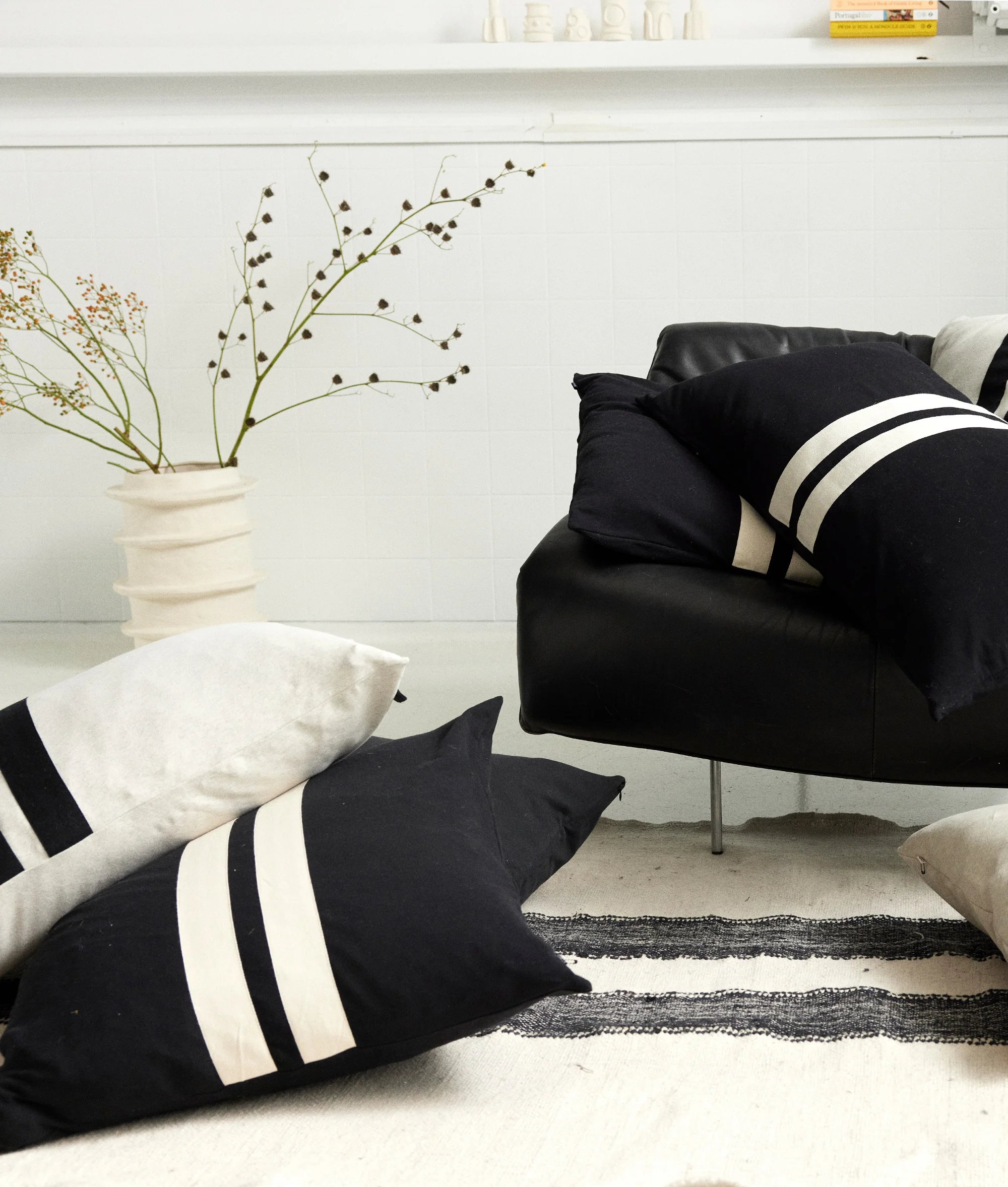 THE PILLOW COVER | black - Image 4