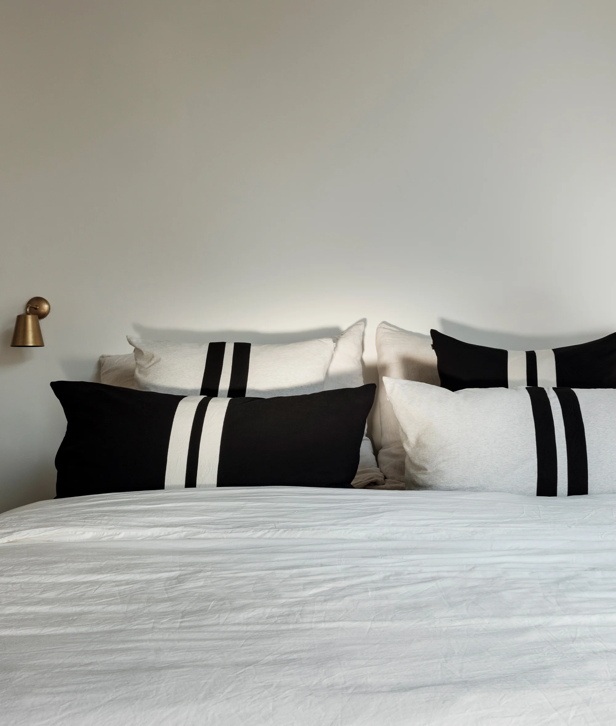 THE PILLOW COVER LONG | black - Image 4