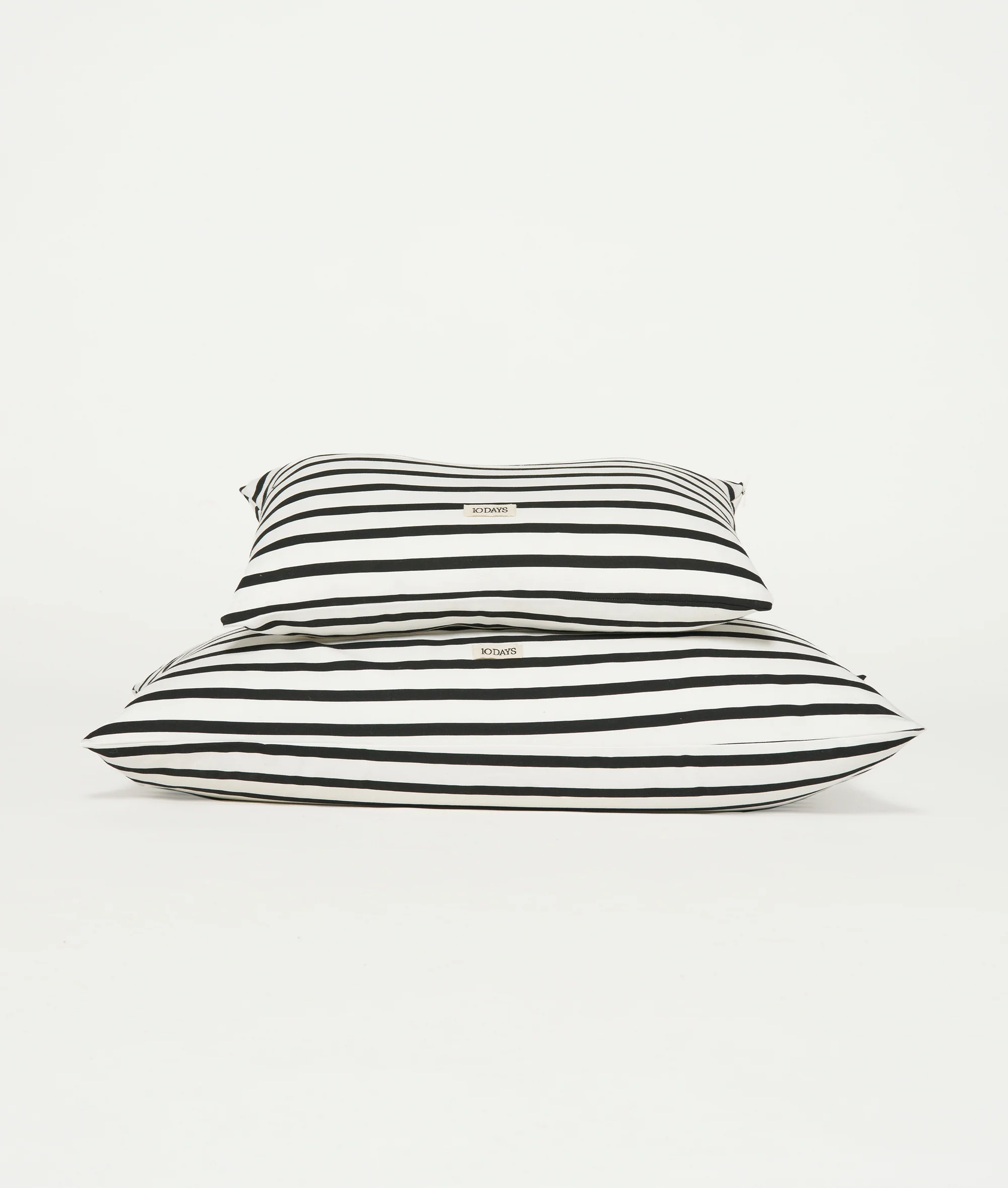 THE PILLOW COVER LONG STRIPES 50x90 | ecru/black - Image 4