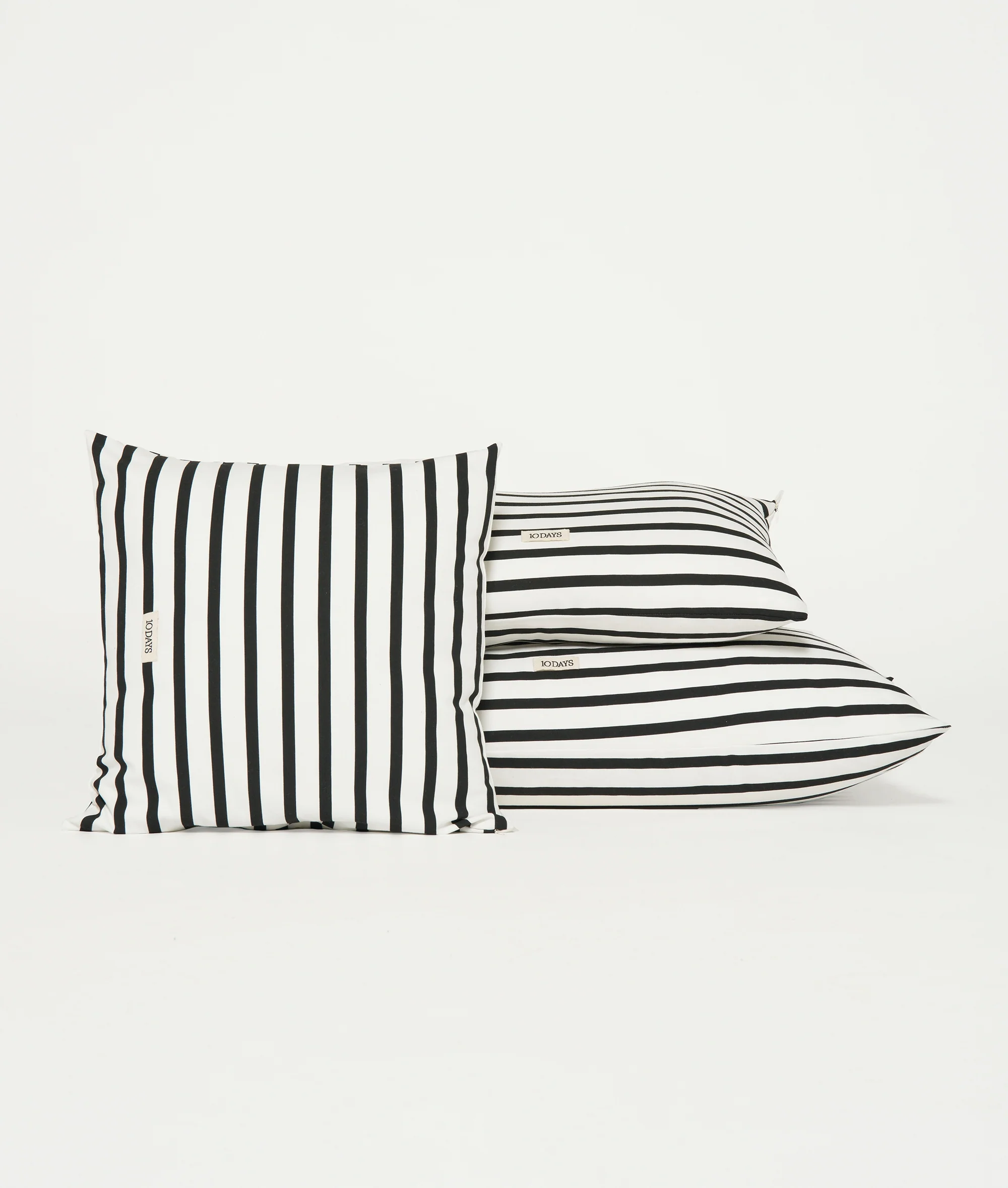 THE PILLOW COVER STRIPES 50x50 | ecru/black - Image 2
