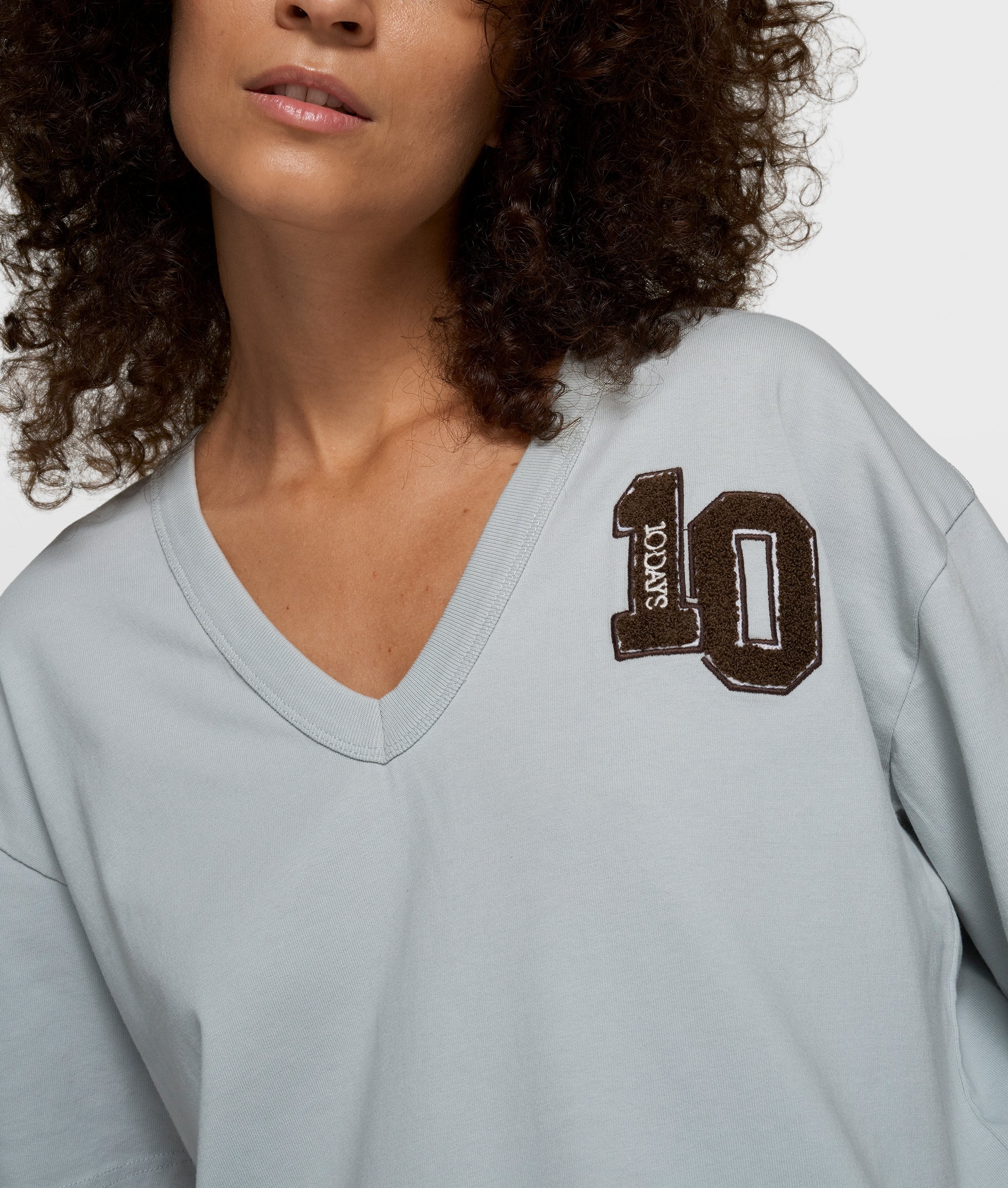 thick cotton v-neck tee | clean blue - Image 2