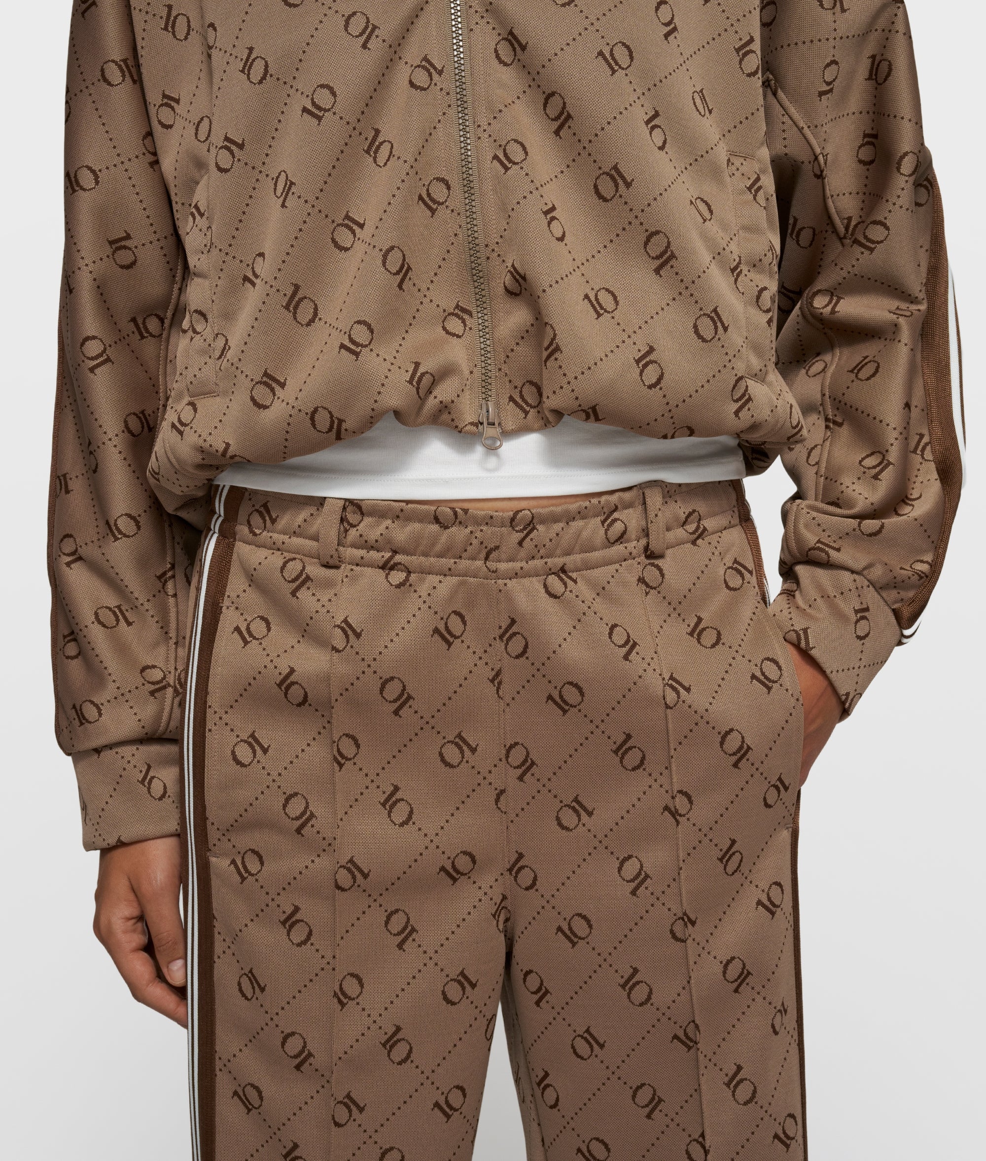 track pants monogram | fudge - Image 4
