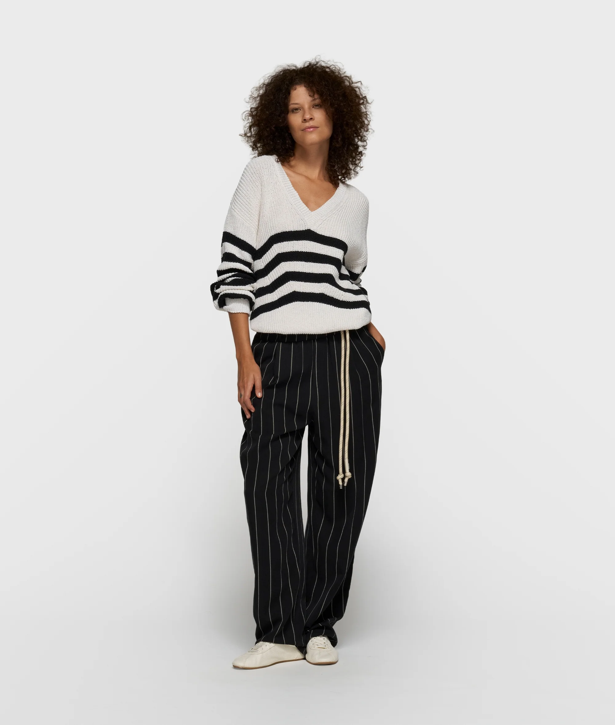v-neck rib knit sweater | ecru - Image 3