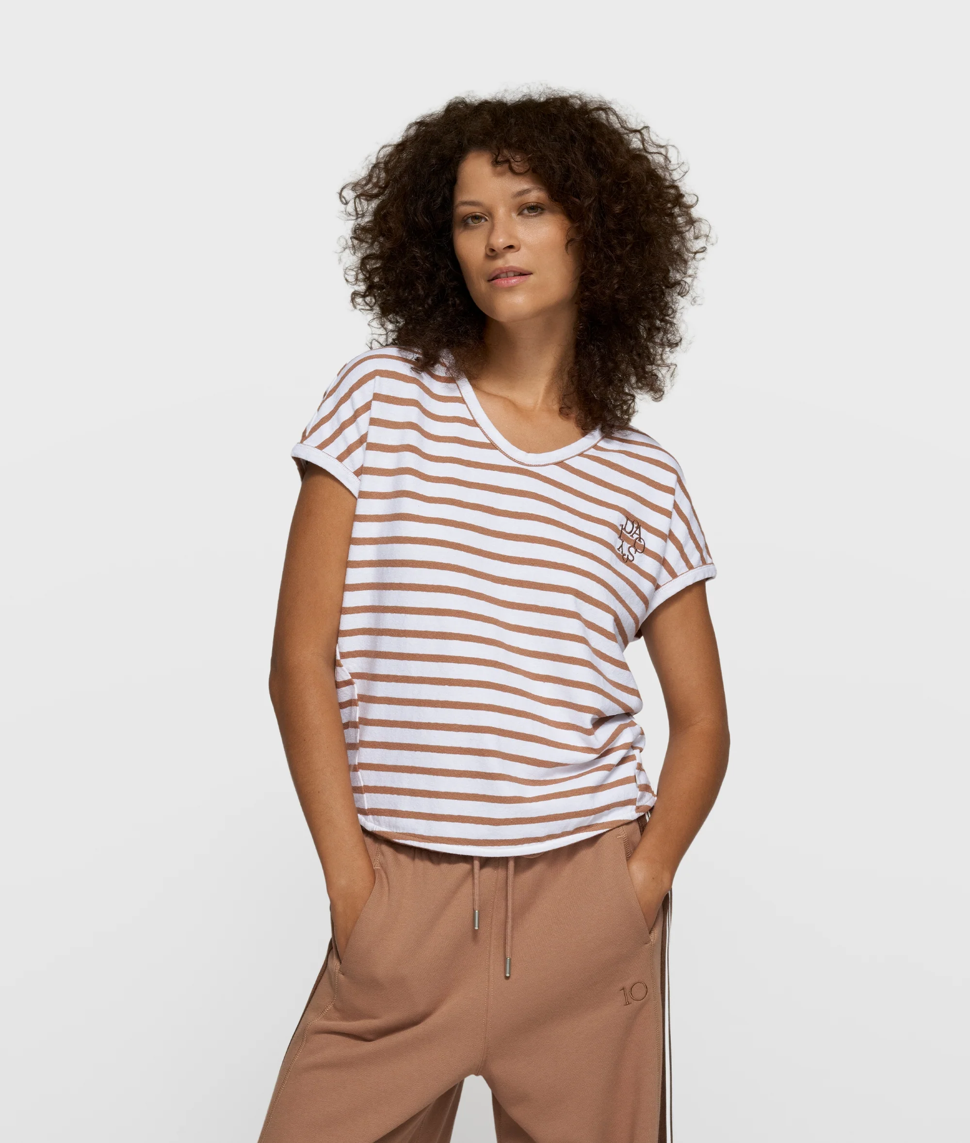 v-neck tee stripes | white/fudge