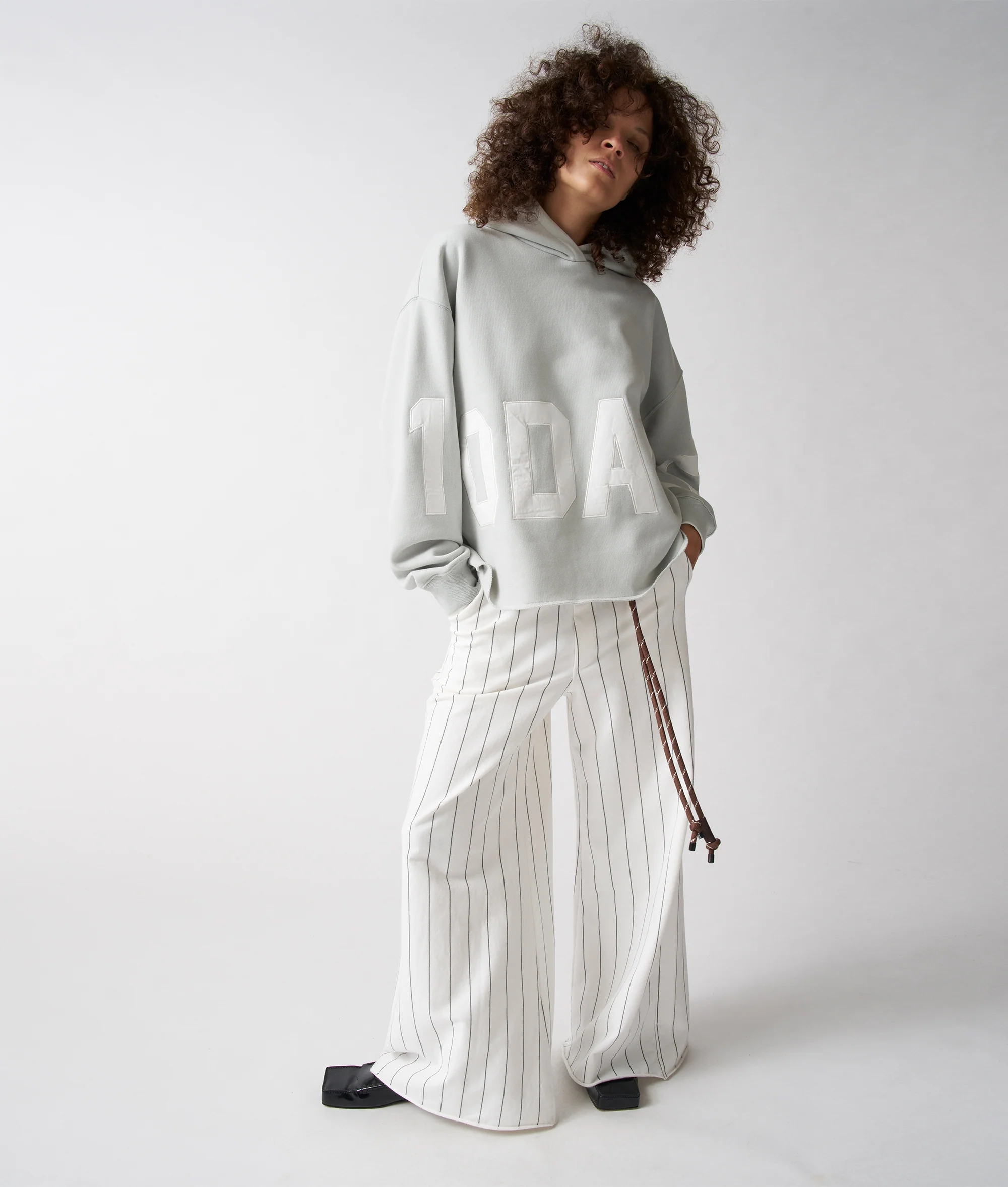 wide jogger pinstripe | ecru - Image 8
