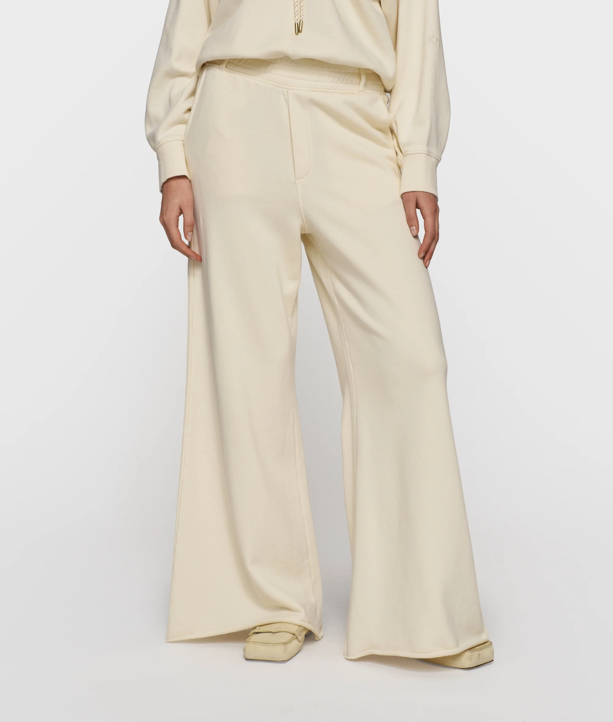 wide leg jogger | soft vanilla - Image 2